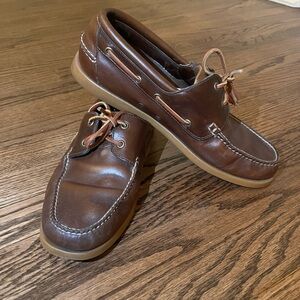 Brooks Brothers size 11 brown and gum sole boat shoe
